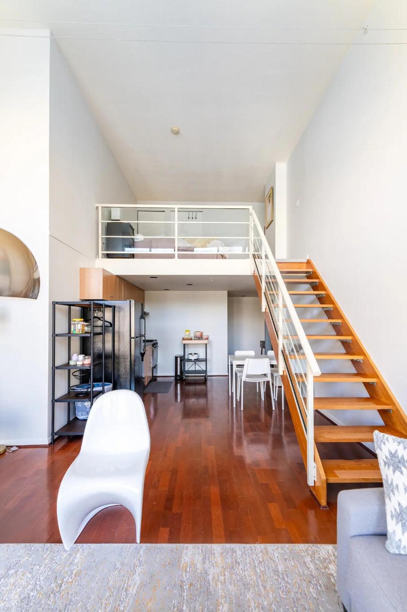 Loft In Downtown Vancouver With Free Parking Exterior photo